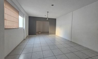 Casa en Venta sobre Avenida Principal – Ciudad Caucel