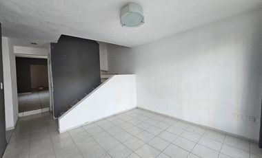 Casa en Venta sobre Avenida Principal – Ciudad Caucel