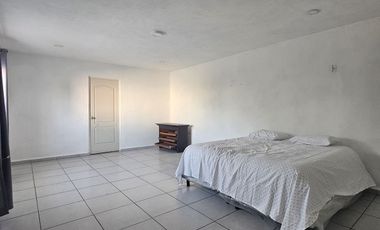 Casa en Venta sobre Avenida Principal – Ciudad Caucel