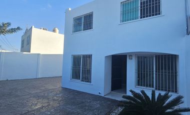 Casa en Venta sobre Avenida Principal – Ciudad Caucel
