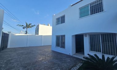 Casa en Venta sobre Avenida Principal – Ciudad Caucel
