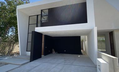 Casa en venta en Mérida, Colonia Altozano con 3 recámaras