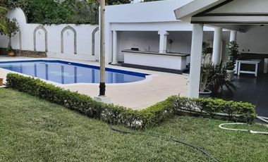 Ofrezco Quinta en Venta en Cadereyta Jimenez