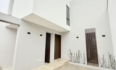 Casa en venta con diseño minimalista y puntuales acabados en Las Ánimas