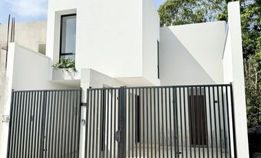 Casa en venta con diseño minimalista y puntuales acabados en Las Ánimas