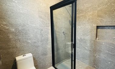 Casa en venta con diseño minimalista y puntuales acabados en Las Ánimas