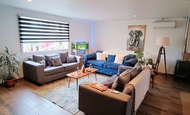 MAGNÍFICA CASA GRAN TERRENO MUY BIEN UBICADA