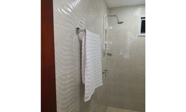 VENDO APARTAMENTO USO TURISTICO ED. TORRES DEL LAGO LAGUITO