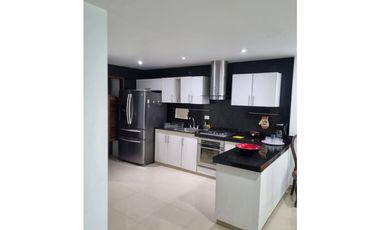 VENDO APARTAMENTO USO TURISTICO ED. TORRES DEL LAGO LAGUITO