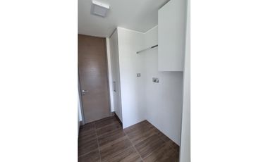 VENDE HERMOSO Y EXCLUSIVO DEPTO EN E. NATIVO QUILLOTA