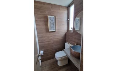 VENDE HERMOSO Y EXCLUSIVO DEPTO EN E. NATIVO QUILLOTA