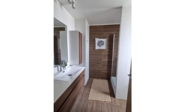 VENDE HERMOSO Y EXCLUSIVO DEPTO EN E. NATIVO QUILLOTA
