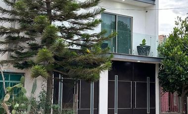 Se vende casa nueva entre carretera libre Zapotlanejo-GDL y Nuevo Periferico $3,600,00