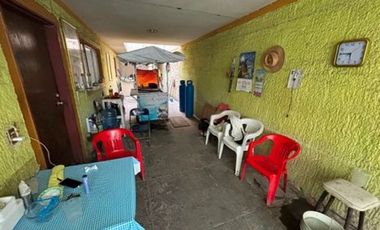 Casa a remodelar con excedente de terreno en Tonalá Centro