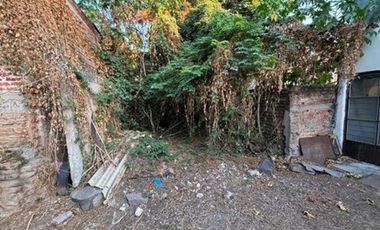Casa a remodelar con excedente de terreno en Tonalá Centro