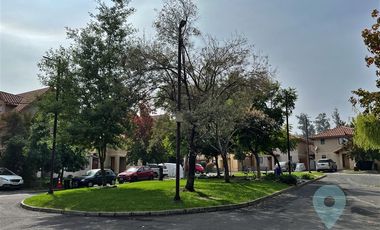 Casa en Arriendo en Condominio Las Malvas, Peñalolén