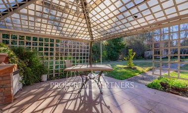 Arriendo incluye piscinero y jardinero.Parcela con casa en el mejor sector de nos terreno 5000 mts