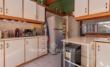 Arriendo incluye piscinero y jardinero.Parcela con casa en el mejor sector de nos terreno 5000 mts