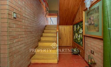 Arriendo incluye piscinero y jardinero.Parcela con casa en el mejor sector de nos terreno 5000 mts