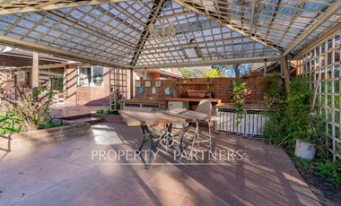 Arriendo incluye piscinero y jardinero.Parcela con casa en el mejor sector de nos terreno 5000 mts