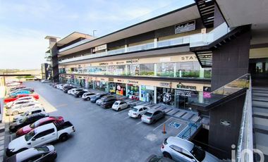 Local en Venta Planta Baja en Plaza Comercial