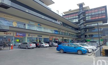 Local en Venta Planta Baja en Plaza Comercial