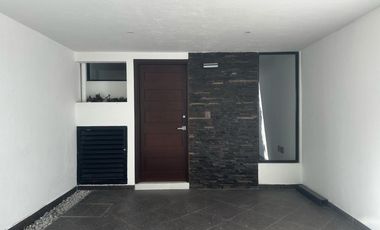 Casa remodelada en Jardines del Valle, Zapopan