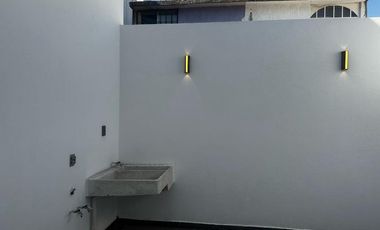 Casa remodelada en Jardines del Valle, Zapopan