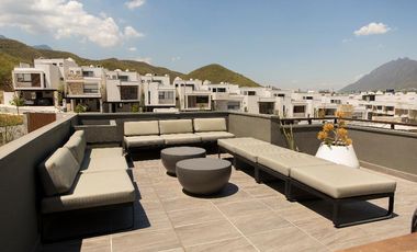 CASA EN VENTA EN ZONA EL URO CARRETERA NACIONAL