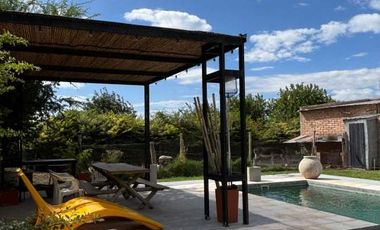 Finca con casa, galpón, animales y frutales-