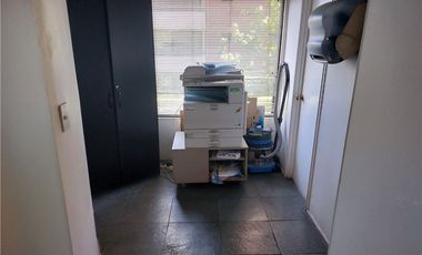 Excelente oficina piso completo Providencia