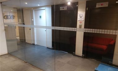 Excelente oficina piso completo Providencia