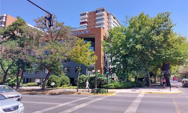 Excelente oficina piso completo Providencia