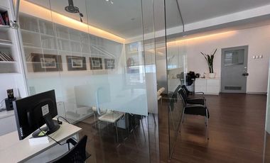 MODERNA Remodelada y Amoblada