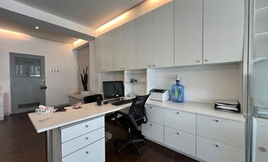 MODERNA Remodelada y Amoblada
