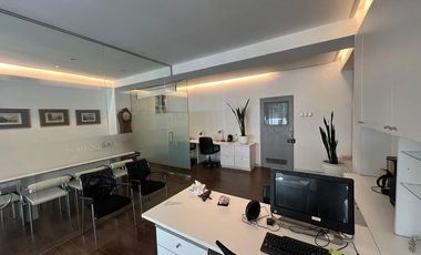 MODERNA Remodelada y Amoblada