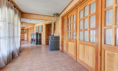 Estupenda casa estilo Chilena ubicada en excelente Condominio