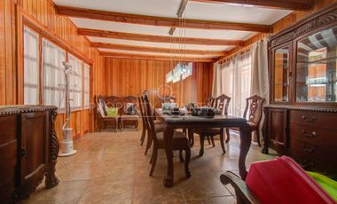 Estupenda casa estilo Chilena ubicada en excelente Condominio