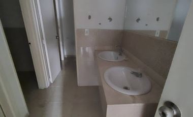 ARRIENDO de OFICINAS en MedellÃ­n