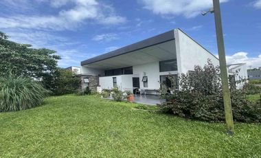 CASA CAMPESTRE EN ARRIENDO EN ZONA CAIMO/ARMENIA