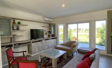 Excelente Casa en Venta - Barrio Chacras de la Cruz