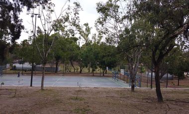 PROPIEDAD EN ESQUINA FRENTE PARQUE. INVIERTE EN RENTABILIDAD MAS PLUSVALIA INMED