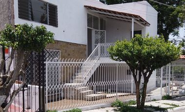 PROPIEDAD EN ESQUINA FRENTE PARQUE. INVIERTE EN RENTABILIDAD MAS PLUSVALIA INMED