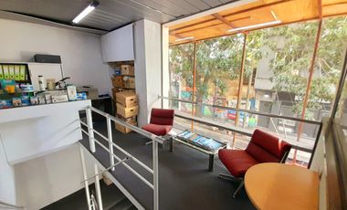 Florida Mitre - Excelente ubicación - Local en esquina sobre Av. Maipú!