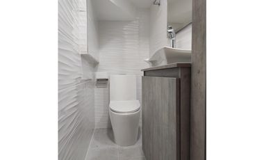 Casa en Venta,  Loma de los Bernal en Medellín