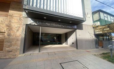 Oficina / consultorio en edificio Medico con todos los servicios de salud