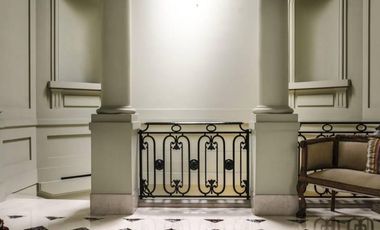 Petit Hotel de 3 plantas y  6 dormitorios en Recoleta