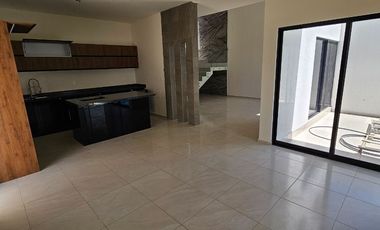 Casa en Venta  en Lomas de Cuernavaca, Morelos.