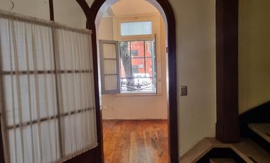 Casa estilo art Deco en esquina