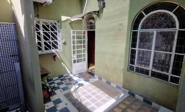 Casa estilo art Deco en esquina